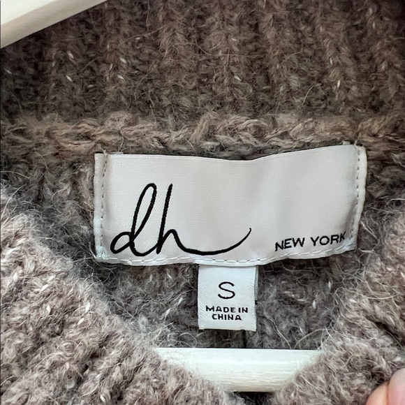 dh NEW YORK super Cozy Sweater - Picture 3 of 7